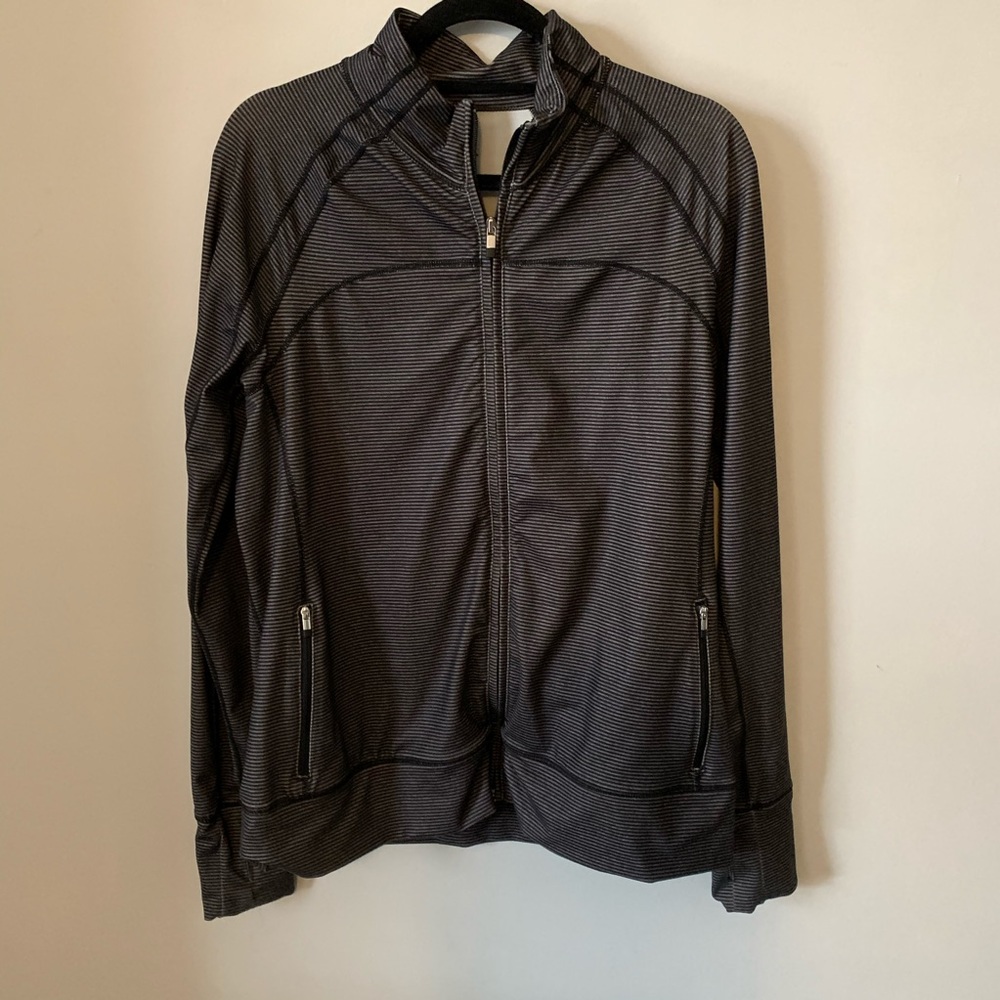 Gap fit striped running jacket large
